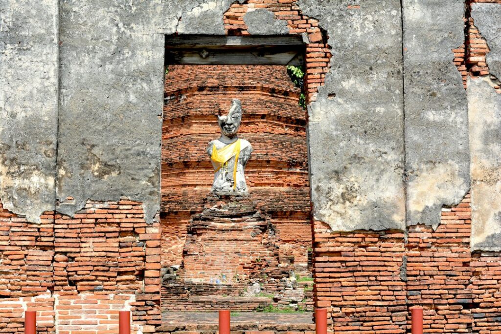 Ayutthaya Day Trip from Bangkok: Ancient Temples, Trains and Smart Timing