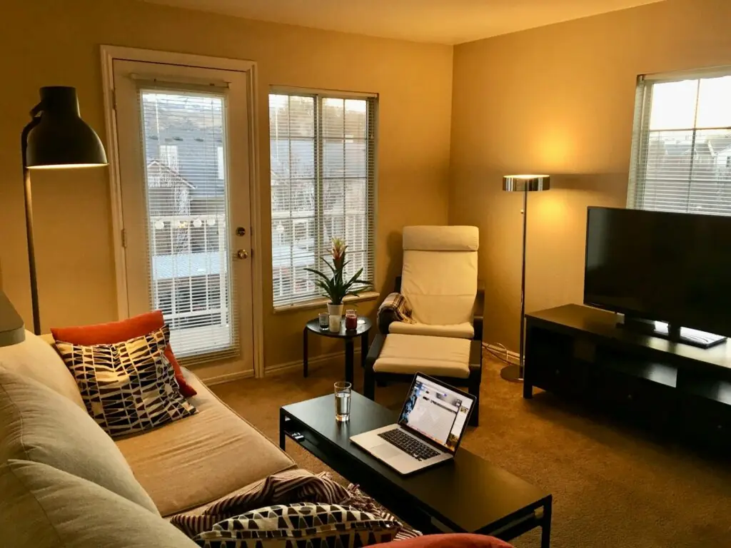 Before You Rent for a Month Abroad: A Long-Stay Apartment Checklist